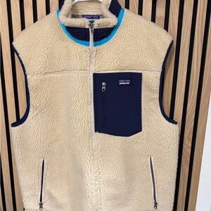 Patagonia Men's Beige and Navy Fleece Vest